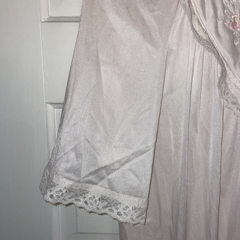 Light Pink Nightgown With Lace Detail Neck And Two Button Closure - Picture 3 of 5